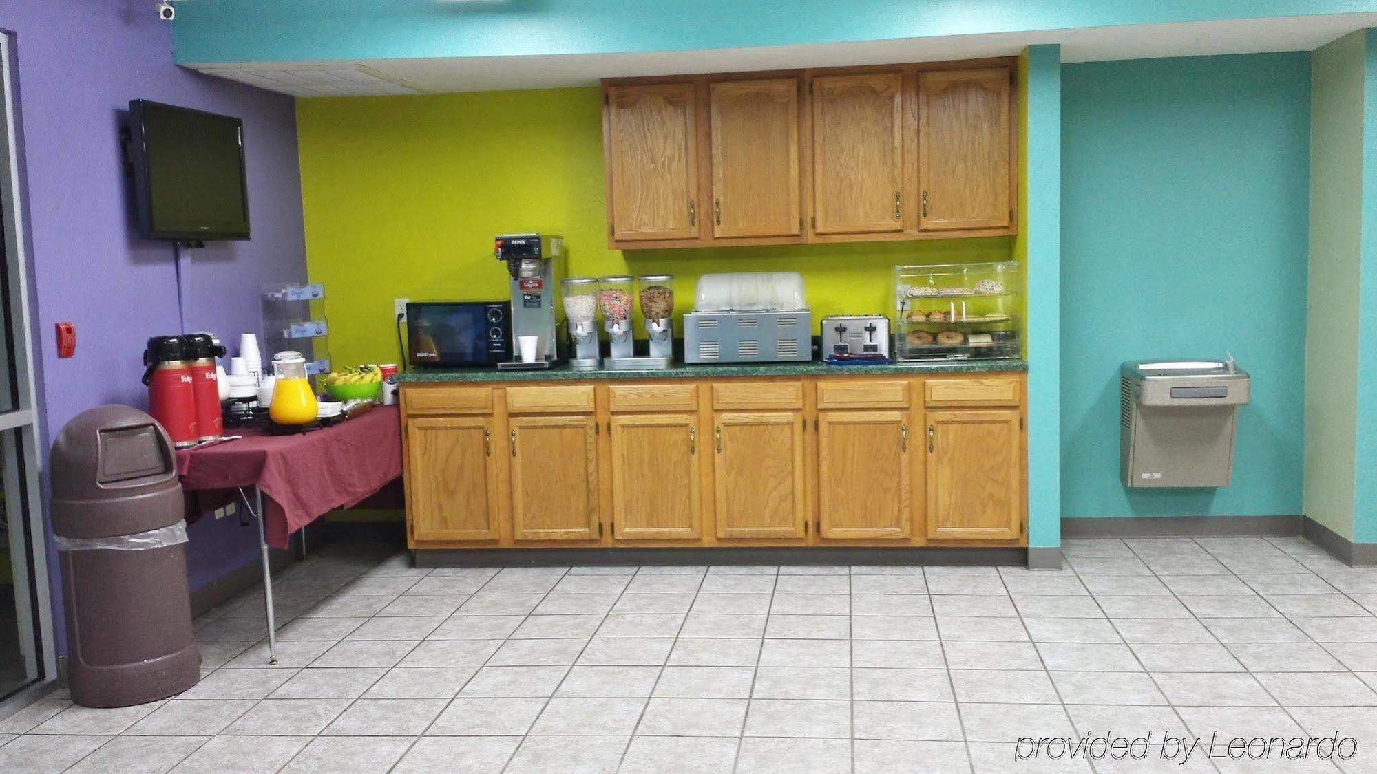 Americas Best Value Inn - Seymour Екстериор снимка